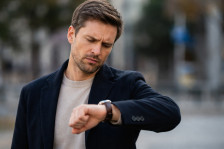 Со нив нема „само уште 5 минути“: хороскопски знаци што мразат доцнење