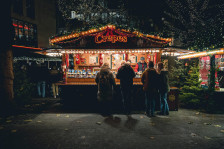 Напад за време на божиќен пазар во Германија: малолетник избоден со нож