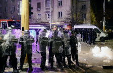 (Видео) Илјадници протестираа против владата во Бугарија, луѓето се судрија со полицијата