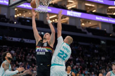 (Видео) Денвер и Лејкерси славеа на турнејата по Источната конференција