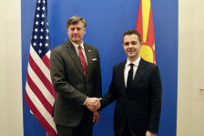 Муцунски се сретна со заменик-државниот секретар на САД, Кристофер Ландау, во Брисел