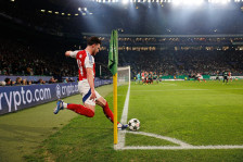 (Видео) Арсенал победи на „Хил Дикинсон“, Лидс го растури Кристал Палас