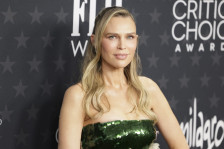 „Ми делуваше како некој дедо“: Сара Фостер за состанокот со Џорџ Клуни кога имала 19 години