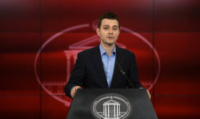 Муцунски: Одлуката на САД не значи крај за туристичките визи и „Ворк енд травел“ програмата