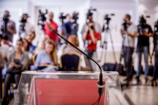 ССНМ и ЗНМ: Остра осуда за континуираните напади и етикетирања на новинари и медиуми