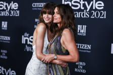 (Фото) Мајката и ќерката повторно неодоливи: нивната убавина не познава граници