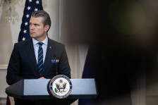 (Видео) Американскиот министер за одбрана се потсмеваше на руската воздушна одбрана во Венецуела