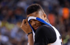 (Видео) Јанис доминираше против Лејкерси, домашен дебакл на Денвер, Оклахома надополни негатива од 21 поен