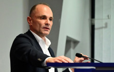 Петрушевски: Дали Филипче со државни пари сакал поевтино да ја преземе клиниката „Жан Митрев“