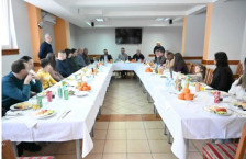 Тошковски денеска на Пониква ги посетил децата и семејствата на загинатите бранители