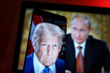 Зеленски: Не е тешко да се заклучи што разговарале Трамп и Путин во Алјаска