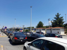 Во прекин сообраќајот на граничниот премин Евзони