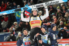 Чефениг победи во Бишофсхофен, Домен Превц ја освои Новогодишната турнеја