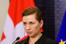 Данската премиерка: Можеме да преговараме за сè за Гренланд, но не и за неговиот суверенитет