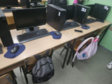 (Фото) Кисела Вода: Компјутери, принтери и телевизори за училиштата „Рајко Жинзифов“ и „Кирил Пејчиновиќ“