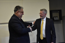 Минчев-Зомер: во фокусот професионализација на администрацијата и подобрување на квалитетот на услугите за граѓаните