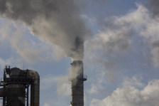 Хоџа: Системски го менуваме пристапот кон индустријата, построги правила и понизок праг на емисии особено во урбаните средини