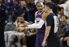 (Видео) Дончиќ броеше до 42, Лејкерси паднаа кај последнопласираниот тим на Западот