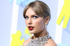 (Видео) Како изгледа Тејлор Свифт без грам шминка: пејачката изненади со објава на интернет