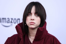 (Видео) „Никој не е нелегален на украдена земја“: Говорот на Били Ајлиш предизвика бран критики на социјалните мрежи