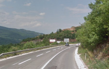 Автомобил излета од патот кај Маврово: скопјанка тешко повредена, сопатникот се здобил со полесни повреди