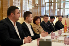 Средба на Муцунски со Македонци кои живеат и работат во Обединетите Арапски Емирати