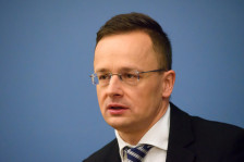 Унгарија и Словачка посегнуваат по стратешките резерви на нафта