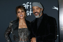 (Фото/Видео) Сите мажи поради кои Хали Бери страдаше: Се мажеше три пати, ќе се обиде и четврти