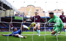 (Видео) Евро-гол на Сташ на „Вила Парк“, Флеминг во 83-та минута го шокира Челзи