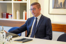 Мицкоски да одговори кој бил со него во владиниот авион, бара СДСМ