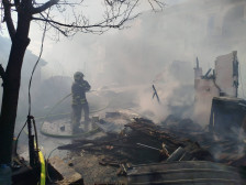 (Фото) Изгореа викендица и куќа, се запали оџак: три интервенции на струмичките пожарникари