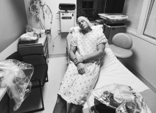 Ченинг Тејтум повторно се јави од болница и ја покажа лузната од операцијата