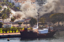 Повеќе од илјада луѓе заробени во зоолошка градина во Мексико, меѓу нив има и деца