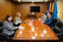 Сали-Варнс: нагласена посветеноста на Владата кон спроведување реформи во јавната администрација и во судскиот систем