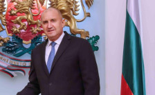 Радев со највисок рејтинг во Бугарија, покажува анкета