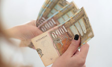 Минималната плата се зголемува за 1.667 денари
