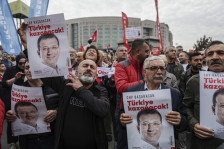 Турскиот опозициски лидер оди на суд: се соочува со 2.430 години затвор