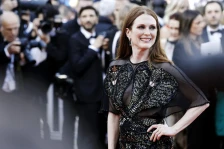 „Ме нарекуваа јагода со пеги, но јас никогаш не сум направила ништо на моето лице“