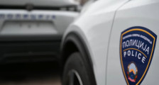 Се судрија возило на МВР и такси во Скопје: Повредени двајца