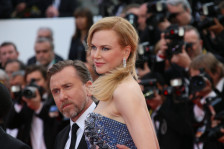 (Видео) Ќерката на Никол Кидман исмејувана: „Душо, симни се од модната писта“