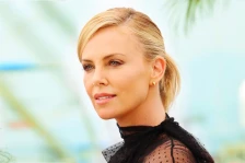 (Фото) Ако имате овално лице – имате среќа: Овие фризури совршено ќе ви одговараат