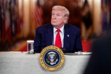 Трамп: Ако Иран се обиде со трикови, тоа ќе им биде крајoт, повеќе нема да слушнете за Иран