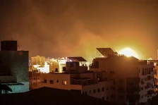 (Видео) Силна експлозија во Ерусалим, дел од иранска ракета паднал врз Стариот град