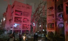 (Видео) Иран со балистичка ракета нападна уште еден град во јужен Израел - најмалку 30 повредени