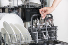 Само еден предмет е подобро да се мие во машина за садови отколку рачно