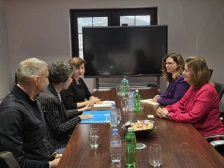 Божиновска – Милер: Заедничка заложба за политики што ги ставаат децата и младите во фокусот на енергетската и општествената транзиција