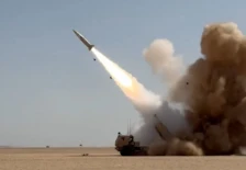 (Видео) Ракети за прецизен удар: Најновиот систем за оружје на Вашингтон го напаѓа Иран