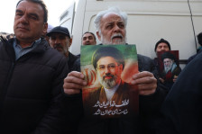 Израел потврди дека новиот ирански врховен лидер е ранет, Техеран вели дека е жив и здрав