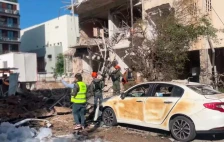 (Видео) Ирански напад врз Тел Авив: оштетени згради, автомобили во пламен