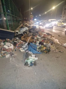 (Фото) ЈП Комунална хигиена-Скопје отстрани диви депонии на „Пластичарска“ и во Чаршија